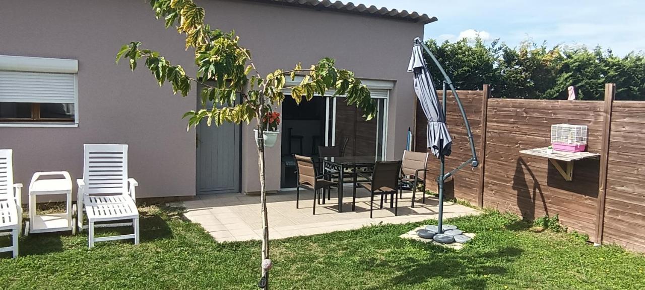 Charmante Maison Avec Piscine Anneyron Extérieur photo